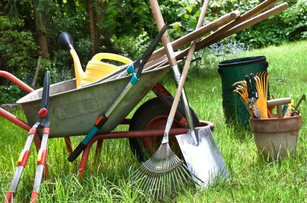 Farm & Landscape Tools